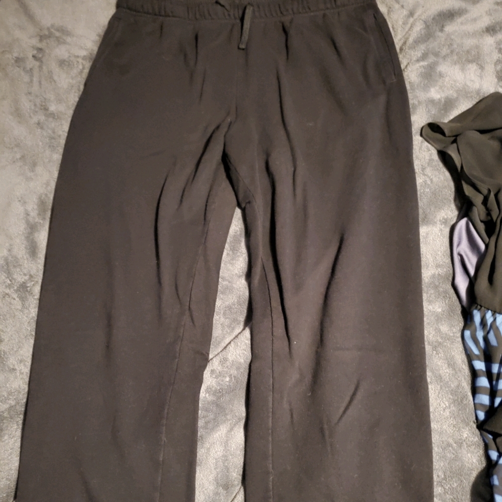 Black sweatpants